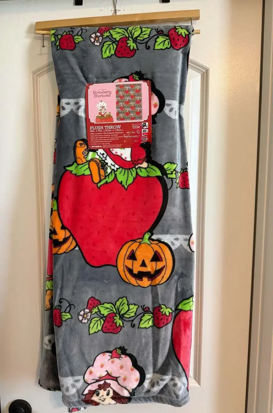 Strawberry Shortcake Halloween Plush Throw Blanket 50in x 70in
